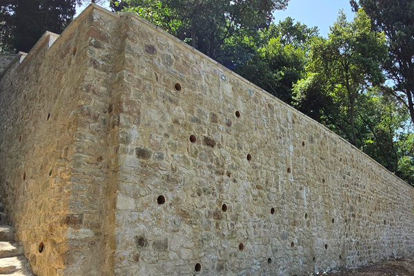 Lazarist Nam Fransız Rahipleri Mektep Ve Kilisesi Eski Eser Taş Duvar Restorasyonu Yapılması