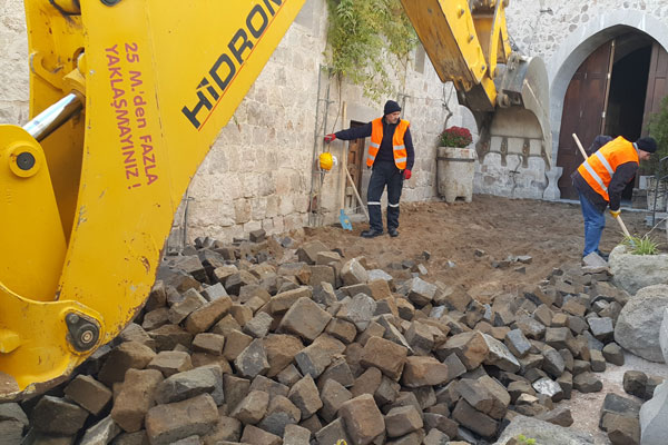 Nevşehir Uçhisar Kayabaşı Sokak Altyapı Onarım, Elektrik ve Mekanik Tesisat Döşenmesi İşleri