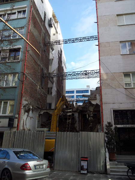 Nişantaşı Abdi İpekçi Caddesi Aysel Apartmanı Dönüşüm İnşaatı