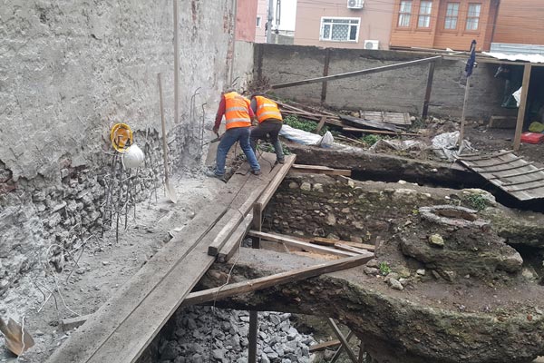 Sultanahmet’te Deniz Muslubaş ve Hissedarlarına Ait Bina İnşaatı