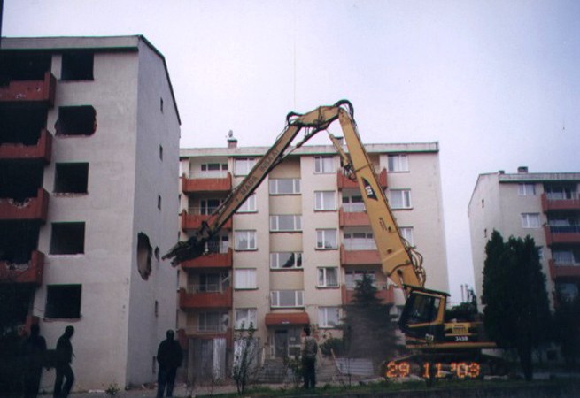 52. Zırhlı Tümen Komutanlığı Yenilevent Lojmanları Yıkım İnşaatı